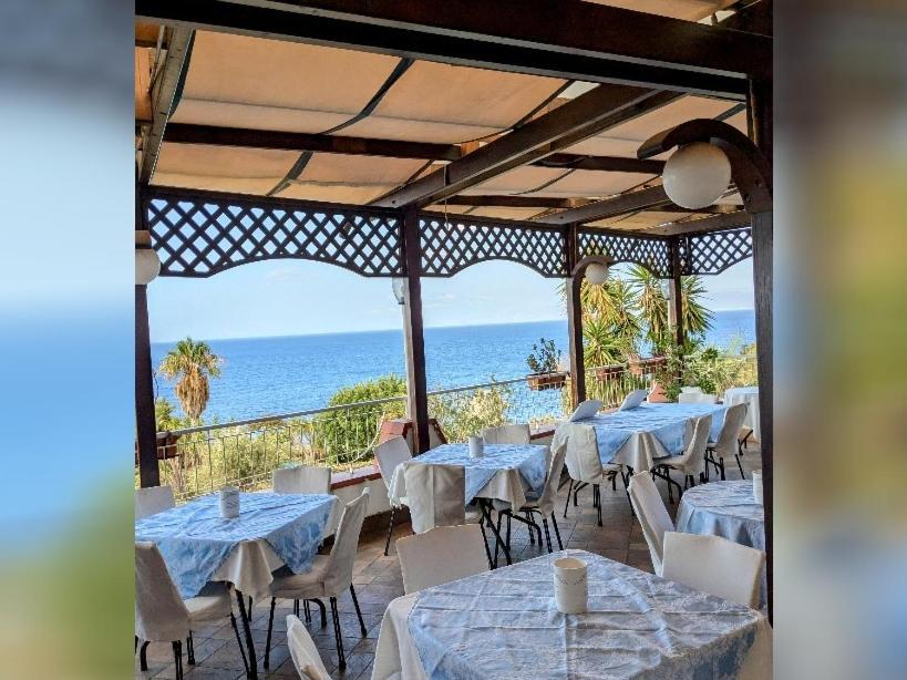 Paradiso Hotel Ristorante Riaci Capo 外观 照片