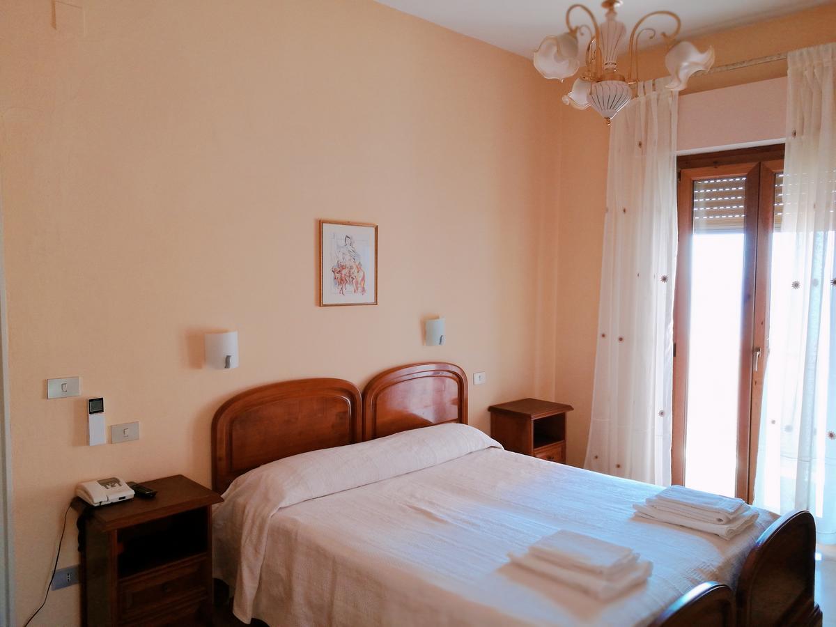 Paradiso Hotel Ristorante Riaci Capo 外观 照片